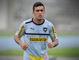 Flamengo teria acerto verbal com lateral Edílson para 2015 2 0002050035781 img