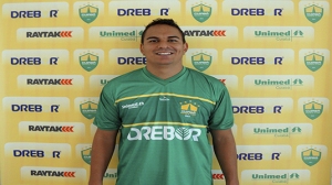 Sem campeonato em 2014, Cuiabá dispensa Careca e outros catorze