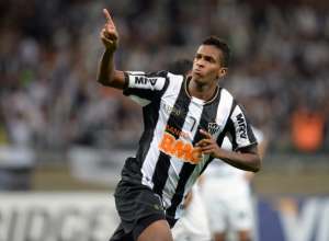 Pai de Jô, Dario de Assis, 'corneta' filho e revela saída em dezembro do Atlético-MG