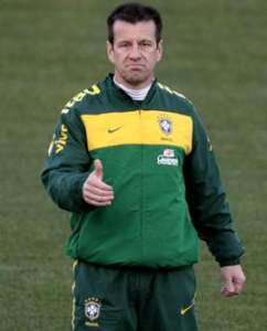 Dunga pode desfalcar clubes brasileiros em novembro por conta da Seleção Brasileira