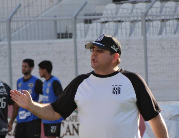 Guto Ferreira repetira ´o mesmo time que empatou por 1 a 1 com o Santa Cruz