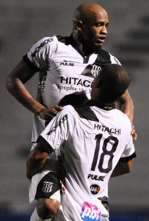 Alexandro, o Macacão, fez dois gols sobre a Portuguesa e já tem 11 gols pela Ponte Preta - Foto: Rodrigo Villalba - AFI