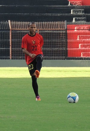 Ananias se preocupa com postura dos jogadores diante da crise do Botafogo