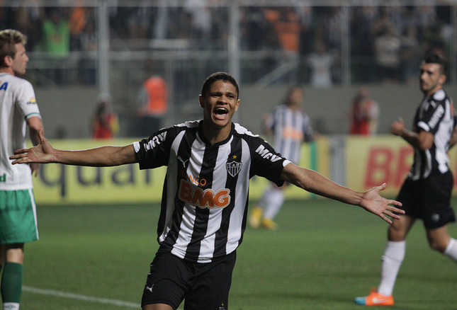 Douglas Santos marcou o seu primeiro gol com a camisa do Galo