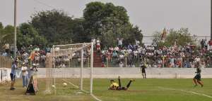 Barretos 1 x 0 Portuguesa Santista - Suado, na garra e com um gol de falta, mas valeu a volta para a Série A3