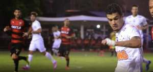 BRASILEIRÃO CHEVROLET: Cruzeiro volta a abrir vantagem, Inter tropeça e Santos vence o clássico contra o Palmeiras