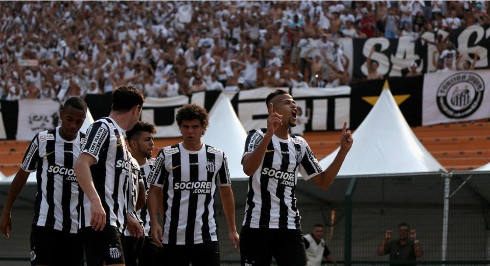 Gabriel ajudou na vitória do Santos sobre o Palmeiras, marcando dois gols
