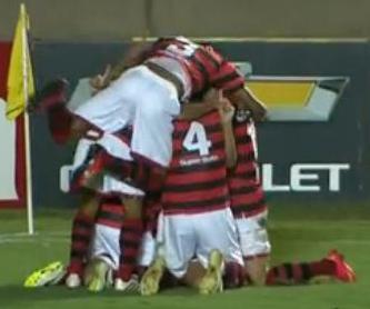 Thiago Pimpão fez dois gols do Atlético-GO sobre o Avaí