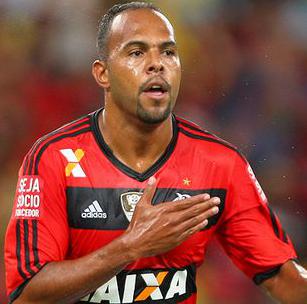 Alecsandro volta a treinar nesta terça no Flamengo