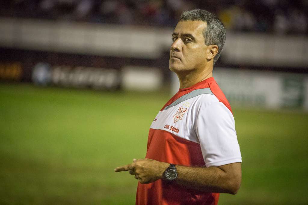 Vinicius Saldanha será o técnico do Sampaio Corrêa até o fim da Série B