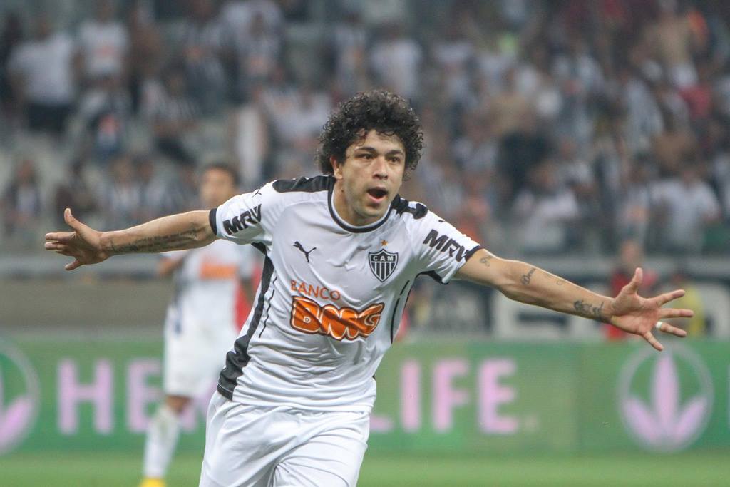 Luan comemora gol contra Bahia, na Arena Fonte Nova 