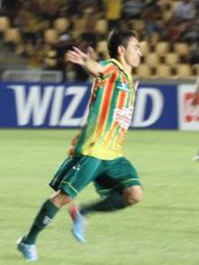 Pimentinha voou na frente dos zagueiros do Bragantino em São Luis Pimentinha voou na frente dos zagueiros do Bragantino em São Luis