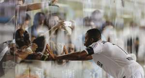 Robinho desmente acusação de estupro coletivo na Itália