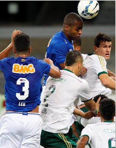 Palmeiras segura o Cruzeiro no Mineirão