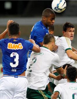 Palmeiras foi valente e arrancou ponto valioso do líder Cruzeiro