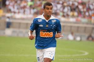 Com lesão muscular, Alisson desfalca Cruzeiro sábado