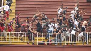 Projeto para conter brigas no futebol não sai do papel