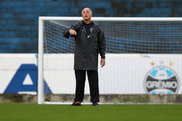 Felipão fecha treino do Grêmio 