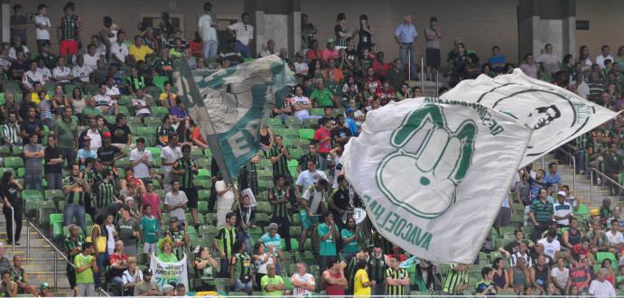 Torcida do América MIneiro volta a sonha com acesso depois da virada sobre o América-RN. Coelho não perde há nove jogos e encostou no G4. - Foto: América FC - Oficial