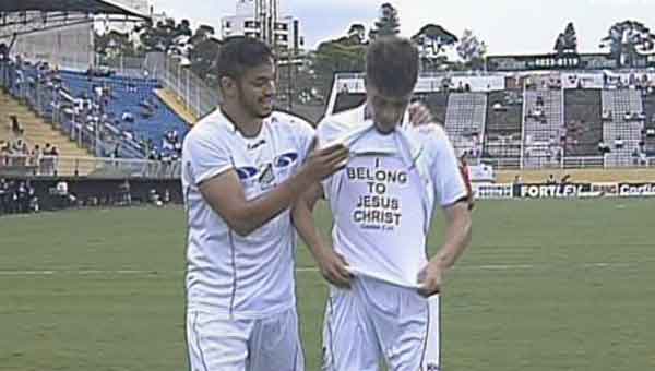 Luisinho comemora o quarto gol dele com a camisa do Bragantino na Série B - Divulgação