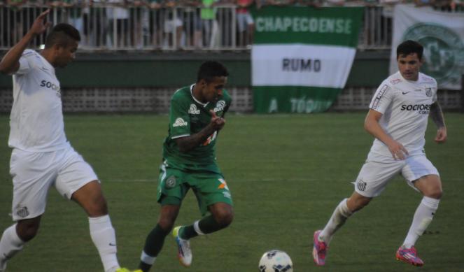 Fabinho Alves entrou no primeiro tempo e deu o passe para Leandro empatar para a Chapecoense - Foto: Cleberson Silva - Chapecoense