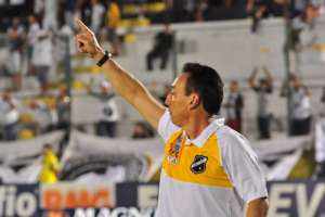 Série B: Satisfeito com a última vitória, Roberto Fonseca pede foco contra América-MG para embalar