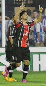 Rogério comemora mais um gol pelo vice-líder Joinville - Foto: Joinville - Oficial