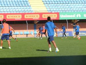 Série B: Em crise de vitórias, Geninho muda quase meio time do Avaí