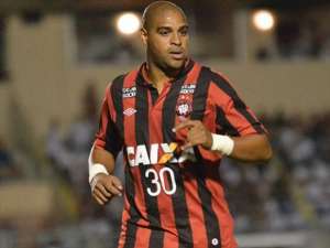 Empresário de Adriano diz que vai esperar para se pronunciar sobre Linense