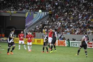 Santa Cruz x Vila Nova – Coral pode afundar o Tigre e colar no G4