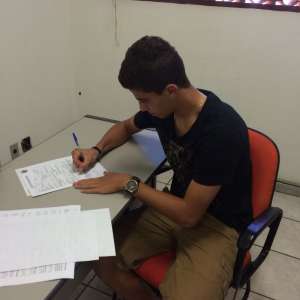 Botafogo renova com Vitor Bueno para o Paulistão de 2015