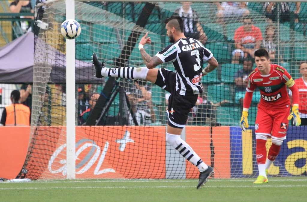 Marquinhos quer ajudar Argel na briga do Figuereinse contra o rebaixamento