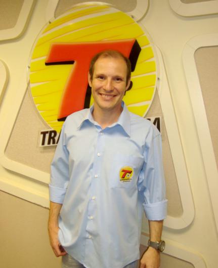 Fernando Fontana apresenta o programa Galera Gol no Ateliê do Espeto