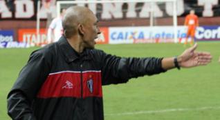 Hemerson Maria reconheceu desgaste físico e psicológico do Joinville, mas ressaltou importância da vitória sobre o Bragantino - Foto: Joinville - Oficial