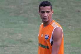 Cícero e Henrique treinam e Valencia é liberado para viajar no Flu