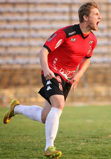 Rafael Forster marcou o pênalti que colocou o Brasil de Pelotas de volta à Série C