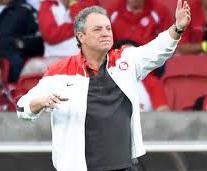Abel Braga: fortes pressões no Internacional