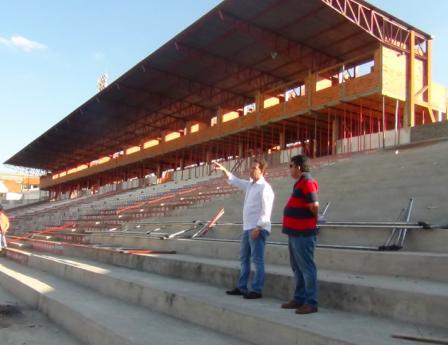 Cabines de Imprensa e Camarotes novos, agora todos construídos em alvenaria - Foto: Eduardo Junior