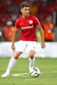 Internacional confirma que Alex segue fora contra o Santos