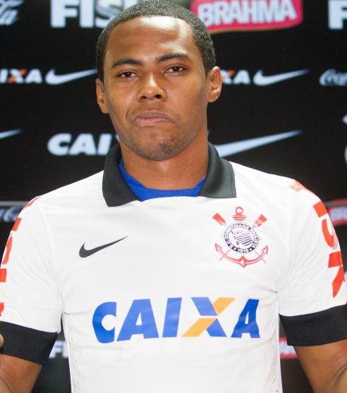 A contratação de Elias é um dos motivos da dívida no Corinthians