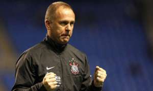 Mano elogia equilíbrio emocional do Corinthians no empate com o Coxa