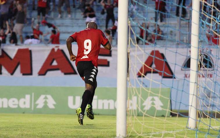 Nena, atacante do Brasil de Pelotas, marcou dois gols e agora é o artilheiro da Série D