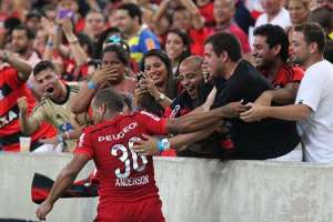 Vanderlei Luxemburgo exalta poder de decisão de reservas do Flamengo