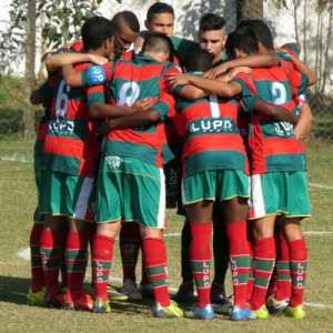 Afundada na crise, Lusa pode terceirizar base e fechar com parceiro do Arsenal-ING