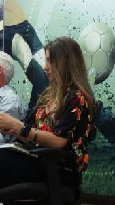 Vadão, treinador da seleção feminina de futebol, fala sobre os desafios enfrentados pelo futebol feminino no Brasil