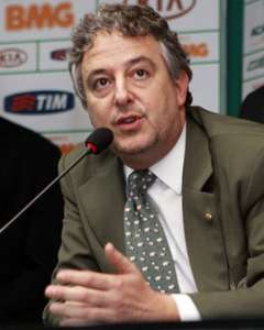 Paulo Nobre diz que quer manter base palmeirense para 2015