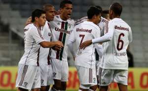 Recuperado, Cícero treina e deve voltar ao Fluminense no sábado