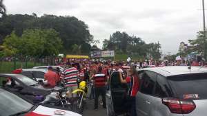 Série B: Elenco do Joinville é recebido com festa de milhares de torcedores