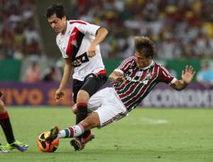 Diguinho e Carlinhos treinam entre os titulares no Flu