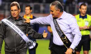 Técnico para 2015 vira tema de eleição no Corinthians